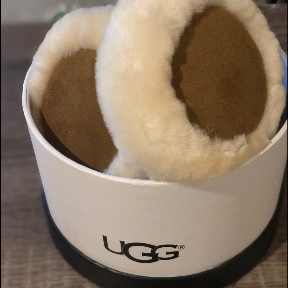 UGG Earmuffs EXCELLENT Condition (Chestnut)